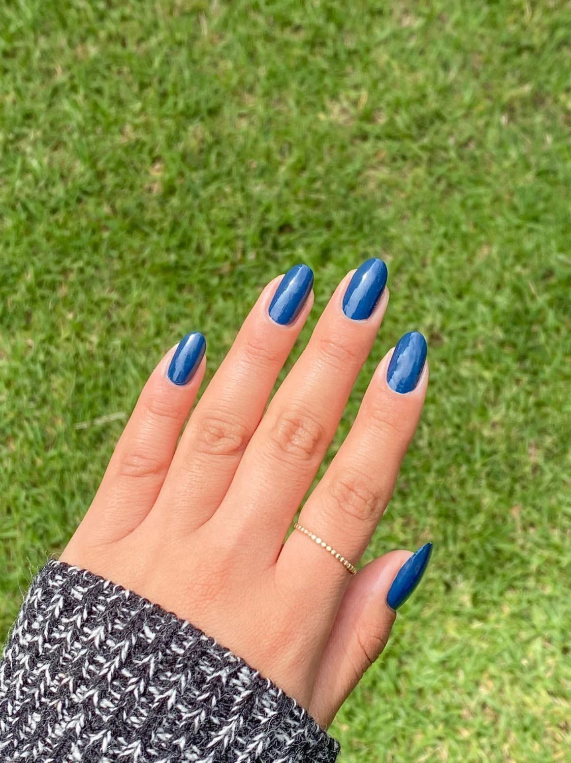 Great Blue Hole Halal Nail Polish  Breathable 10ML - Image 6
